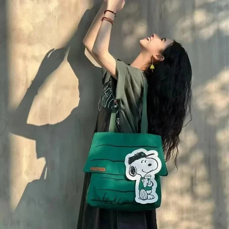 Starbucksの袋 2025 New Starbucks Snoopy Tote Bag Shoulder Bag Green Color Free