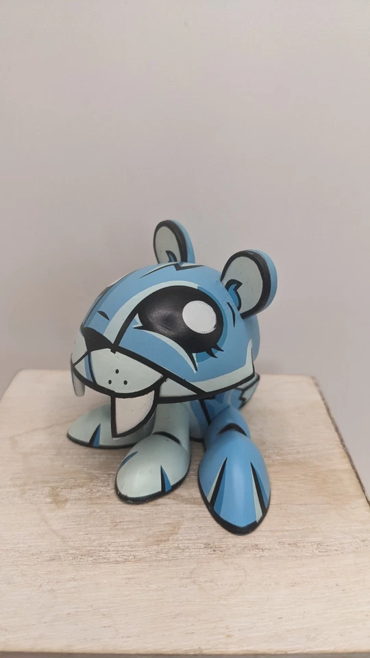 2007 Kidrobot X Joe Ledbetter Finder's Keepers Frozen Cutter 3" Vinyl Figure - Image 2 of 4