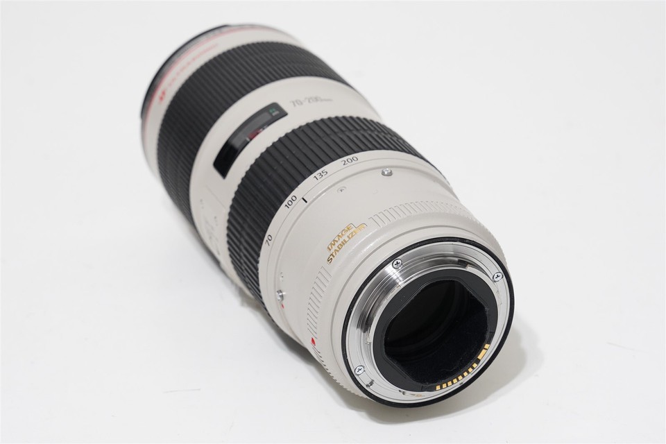 Canon EF 70200mm f/2.8 L IS II USM Lens EXCELLENT EOS DIGITAL + BONUS