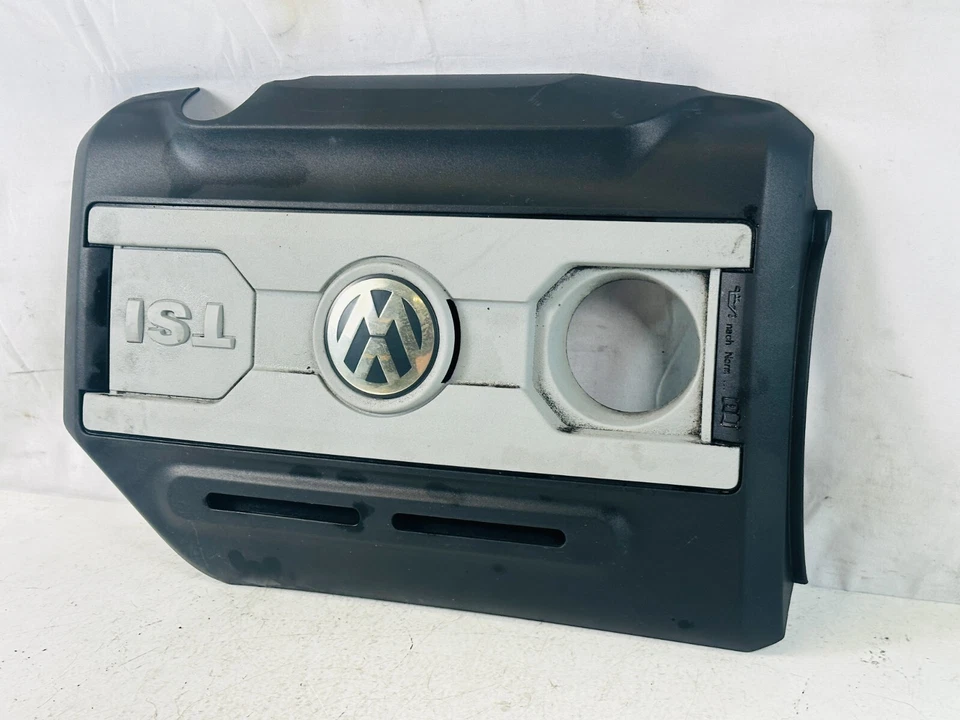Cubierta del motor Volkswagen Golf 2011 N5306 Foto 3 de 4
