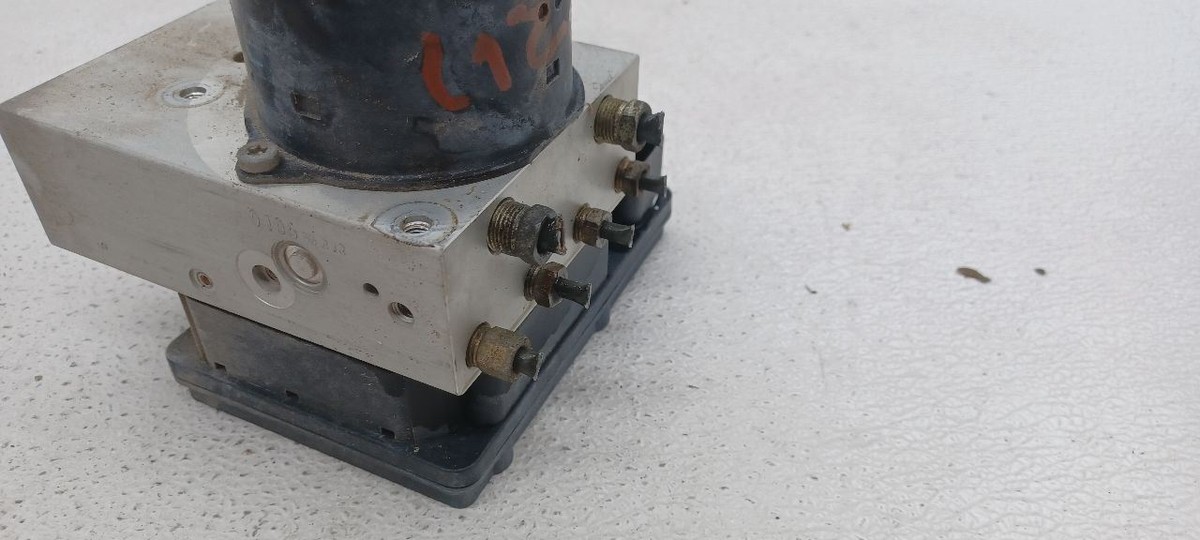 あんぱん 5370160C20 Genuine Toyota APRON SUB-ASSY, FRONT FENDER, RH