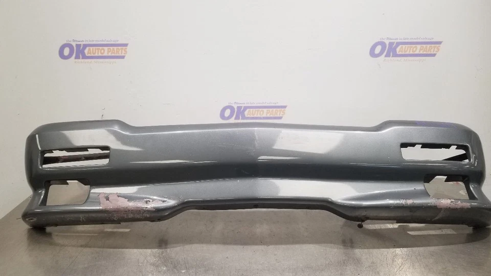 93 GMC TYPHOON FRONT BUMPER ASSEMBLY GRAY Foto 2 de 4