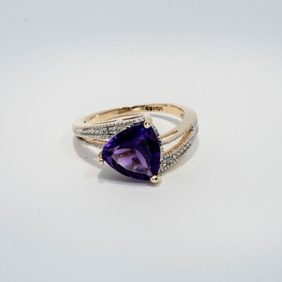 Synthetic Amethyst Lady's Stone & Diamond Ring 2 Diamonds .010 Carat (B06003331)
