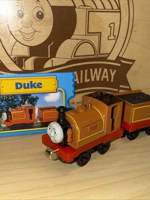 DUKE ! THOMAS FRIENDS TRAIN Diecast TAKE N PLAY ALONG 2006 Collector Card