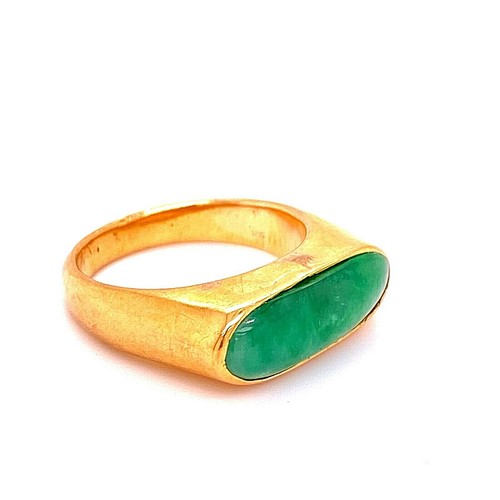 22 kt Yellow Gold Jade Saddle Ring - Estate