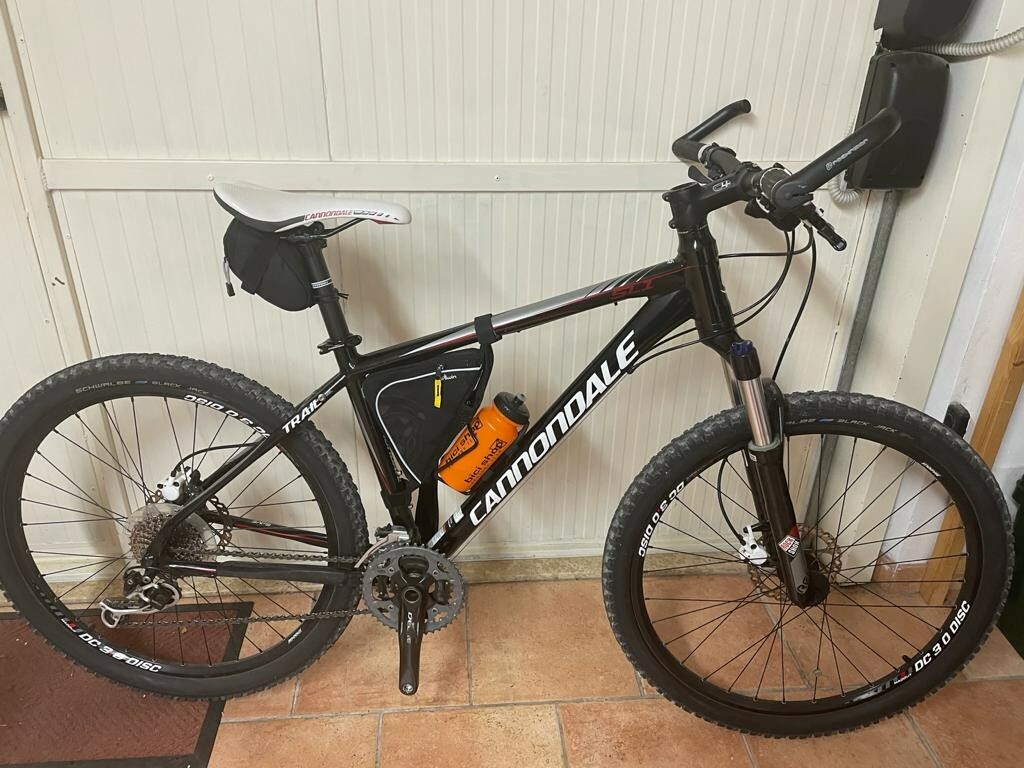 bicicletta montain bike Cannondale nera con gomme di ricambio. Quasi nuova  . | eBay
