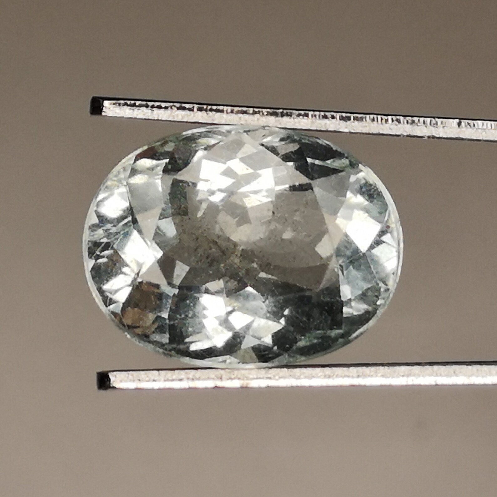Aigue-Marine du Brésil 1,92 Carats Pierre Fine Bleue pour Joaillier