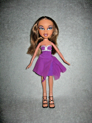 MGA Bratz Fashion Doll ~ YASMIN in Passion 4 Fashion Dress 2307A0