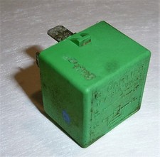 Peugeot 307 2003 Petrol - Relay 03531 (cartier)