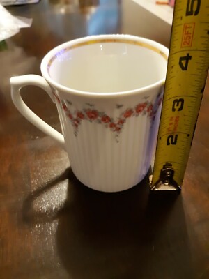 JLMENAU graf von henneberg German Democratic Republic TEA CUP Gold Floral