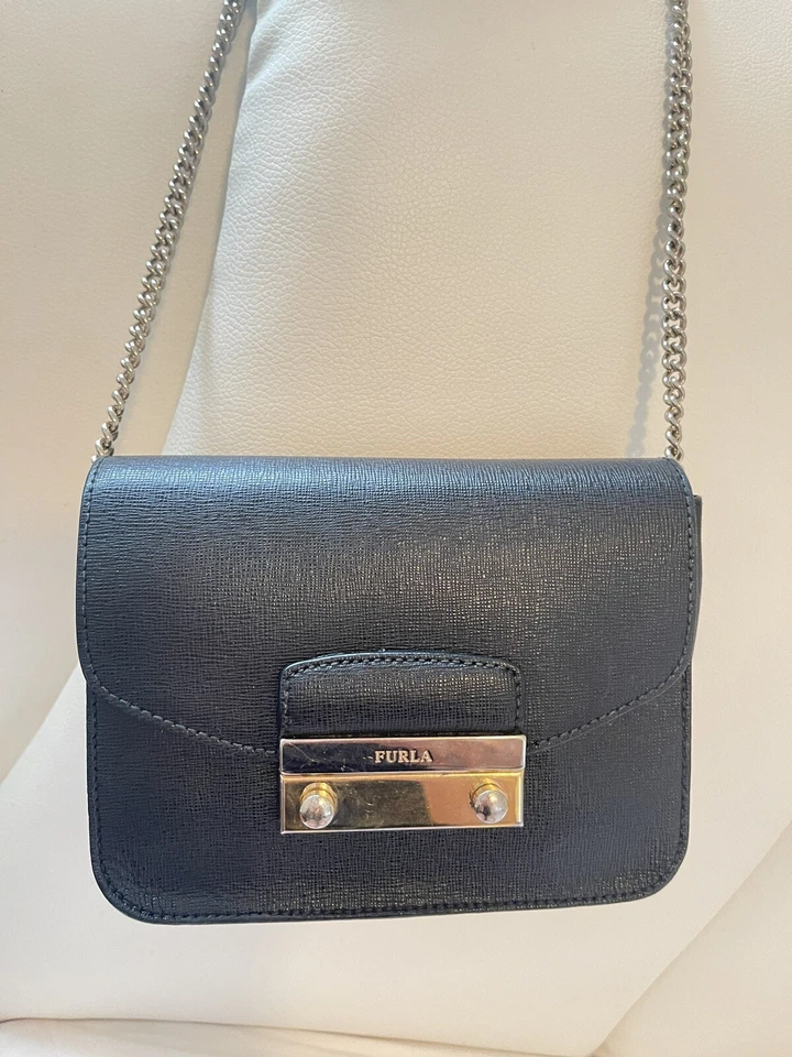 Bolso Bandolera Furla Italia Metropolis Mini Cuero Negro Bolso sin asas Cartera Correa Dorada Foto 3 de 4