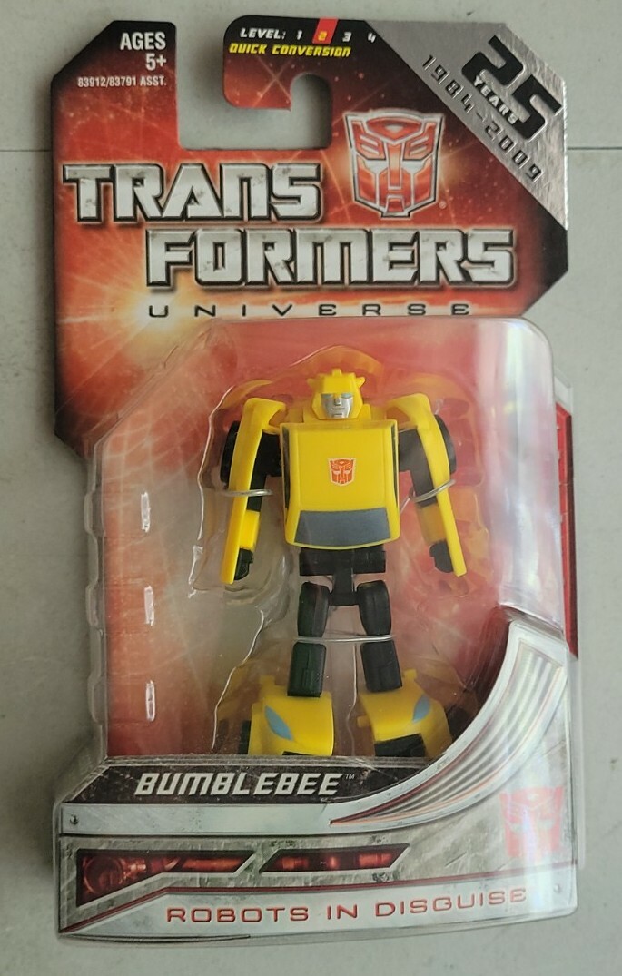 NEW TRANSFORMERS UNIVERSE 25 YEARS BUMBLEBEE LEGENDS CLASS