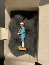 KING AND COUNTRY HK137M OLD HONG KONG POLICEMAN ATTN.W/RIFLE RETIRED