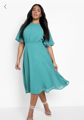 Boohoo New Green Angel Sleeve Skater Dress Plus Curve Size 26 UK