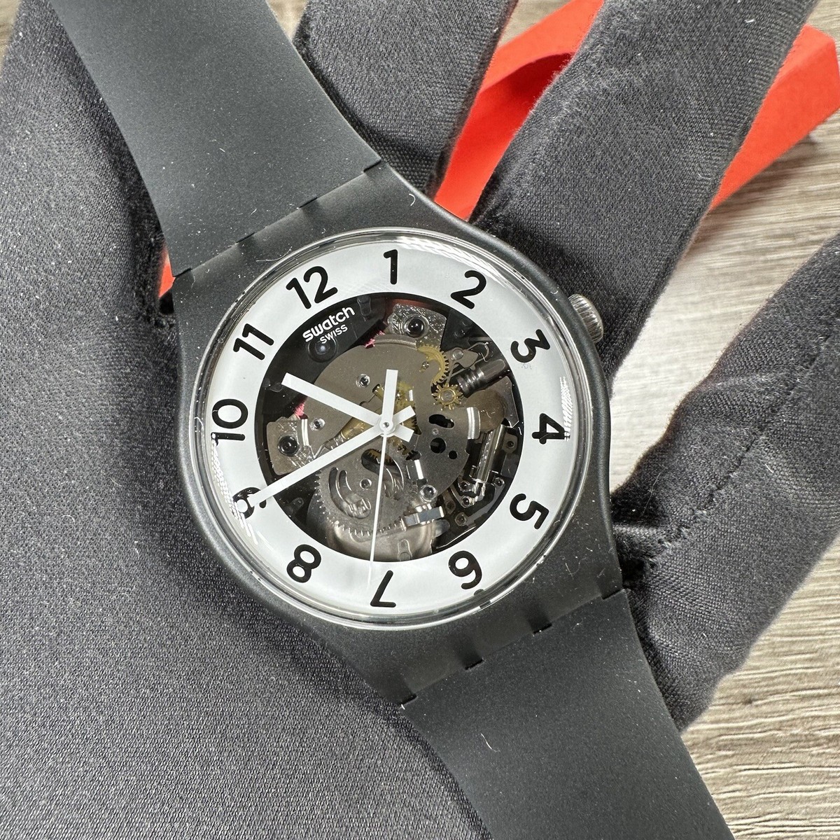 NEW✓ Swatch SKELETOR Skeleton Numbers Dial Black Silicone