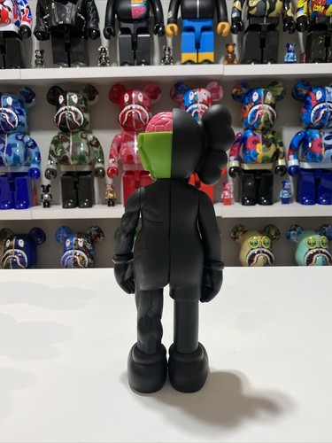 KAWS Companion Black Flayed Open Edition Vinyl Figure 2016 - Picture 4 of 6