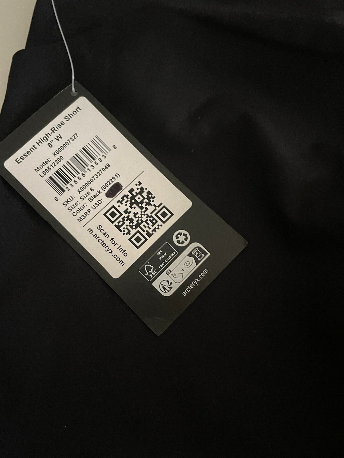 Arc'teryx Womens Essent High Rise 8" Shorts Size 6 Black Pull On Pockets Stretch thumbnail 3