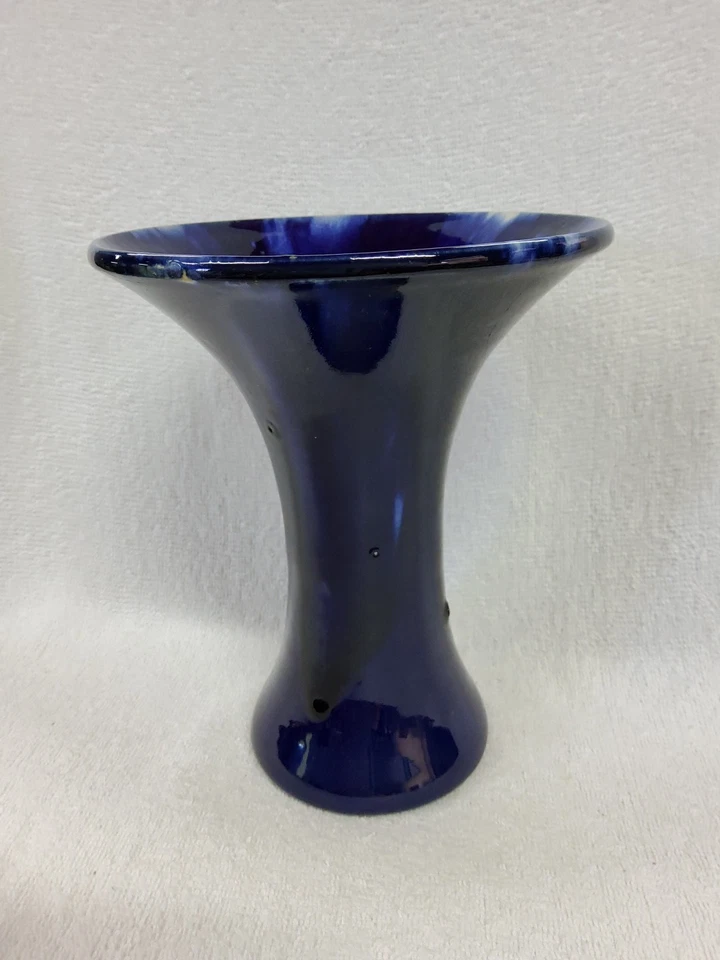 Vintage Australian Bendigo Pottery - Deep Cobalt Blue Vase - 20cms - image 2 of 4