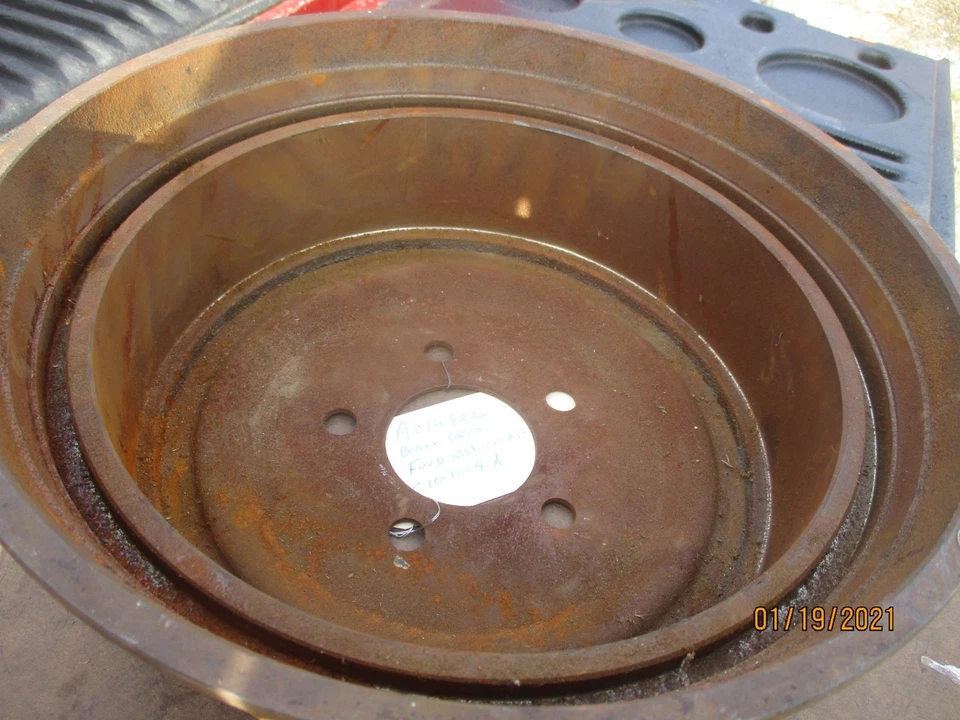Tambor de freno trasero 1973 - 1979 Lincoln, Mercury, Ford Thunderbird - C10-1004-A Foto 4 de 4