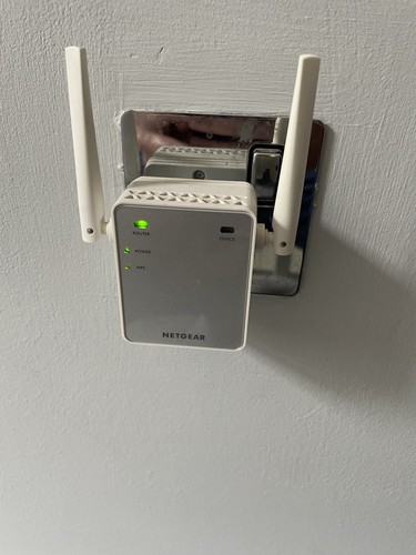 Netgear Wifi Range Extender EX2700 - N300 - Single 2.4ghz Band
