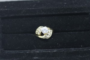 14K Yellow Gold Cubic Zirconia Wedding Ring Set, 6.2 Grams, Size 6.25