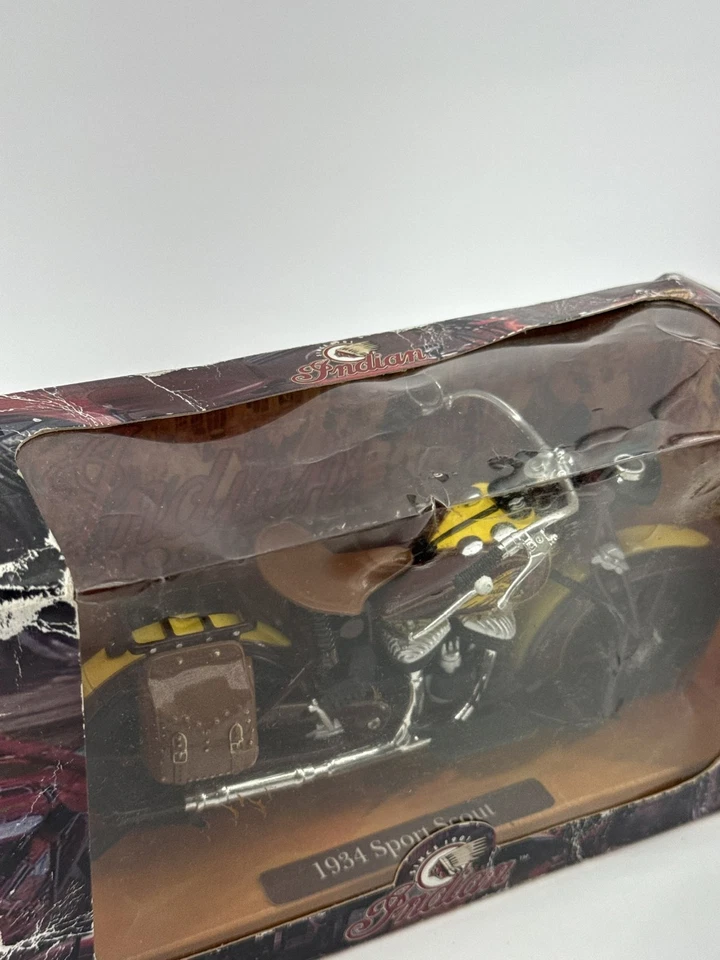 NewRay 1934 Indian Sport Scout 1:12 Diecast Motorcycle Yellow Brown Damaged Box - Image 2 of 4