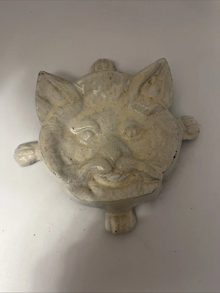 Cenicero de hierro fundido blanco cara de gato sólido, con patas, plato de baratija antiguo siglo 1900 Foto 2 de 4