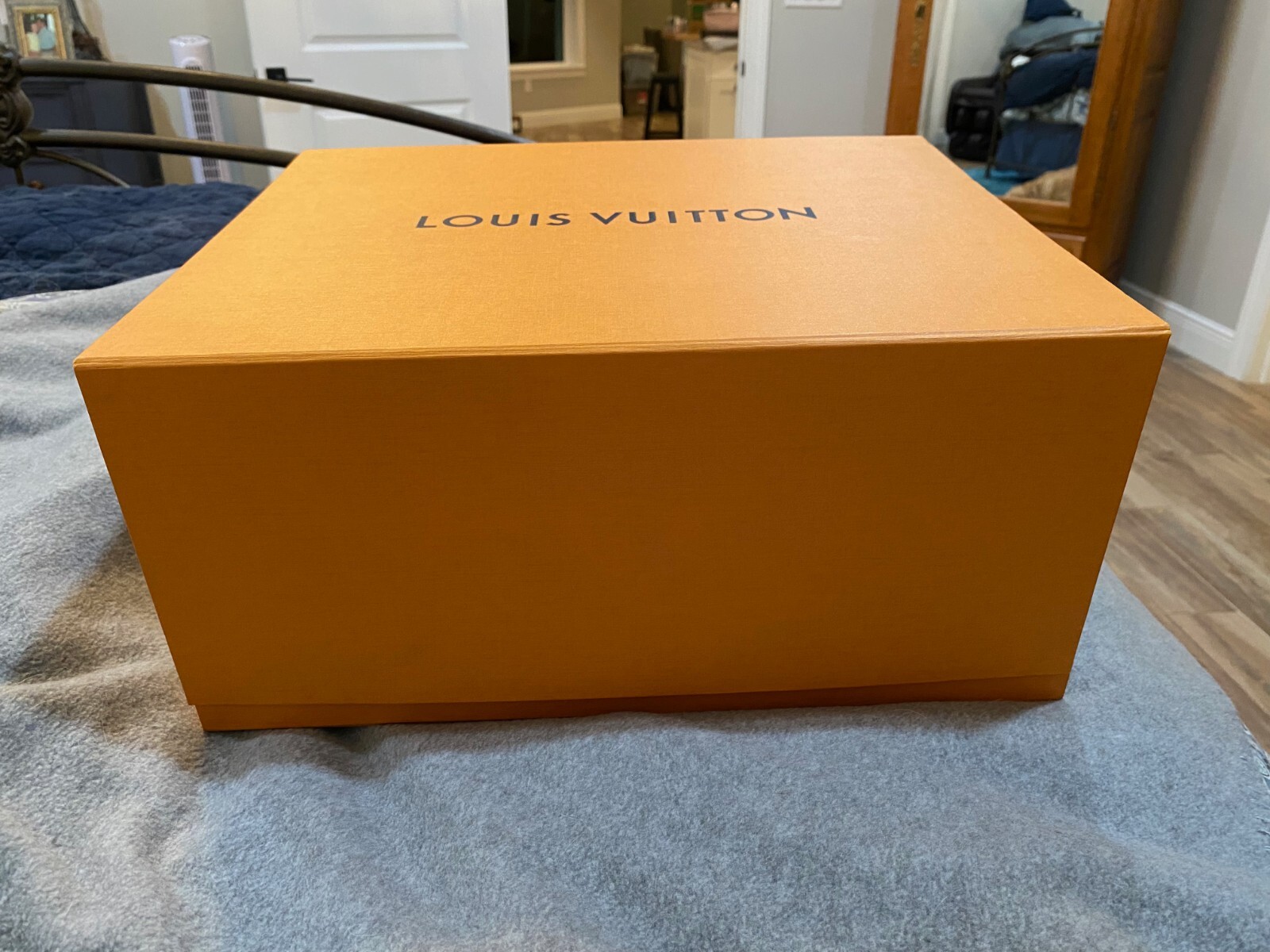 Louis Vuitton NÉONOÉ MM - sold out in stores image 2