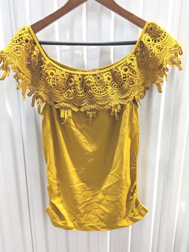 Emmas Expressions Womens On Off Shoulder Maternity Top Lace Crochet Yellow SizeM - Picture 7 of 9
