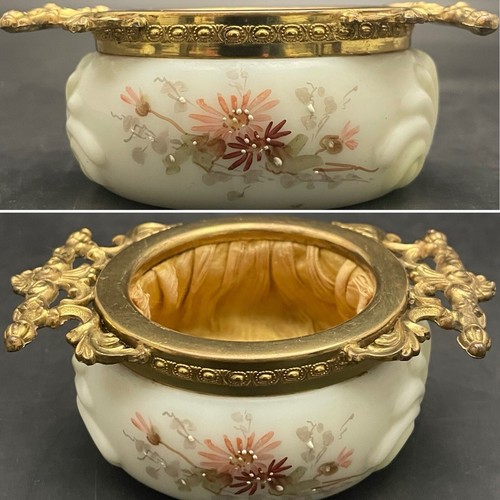 C.F. Monroe Wave Crest Opal Ware Hand Decorated Cushion/Pin Box 1890-1910 USA - Picture 1 of 17