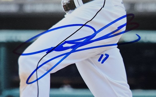AUSTIN JACKSON AUTOGRAPHED / SIGNED 8x10 PHOTO DETROIT TIGERS FREE SHIPPING 🔥⚾️ - Picture 2 of 2