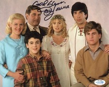 Dan Lauria  Wonder Years Autographed Signed 8x10 Photo ACOA