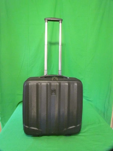 Travelpro Style: BP10279701 16” Hardside Executive Rollaboard Carry-On Laptop