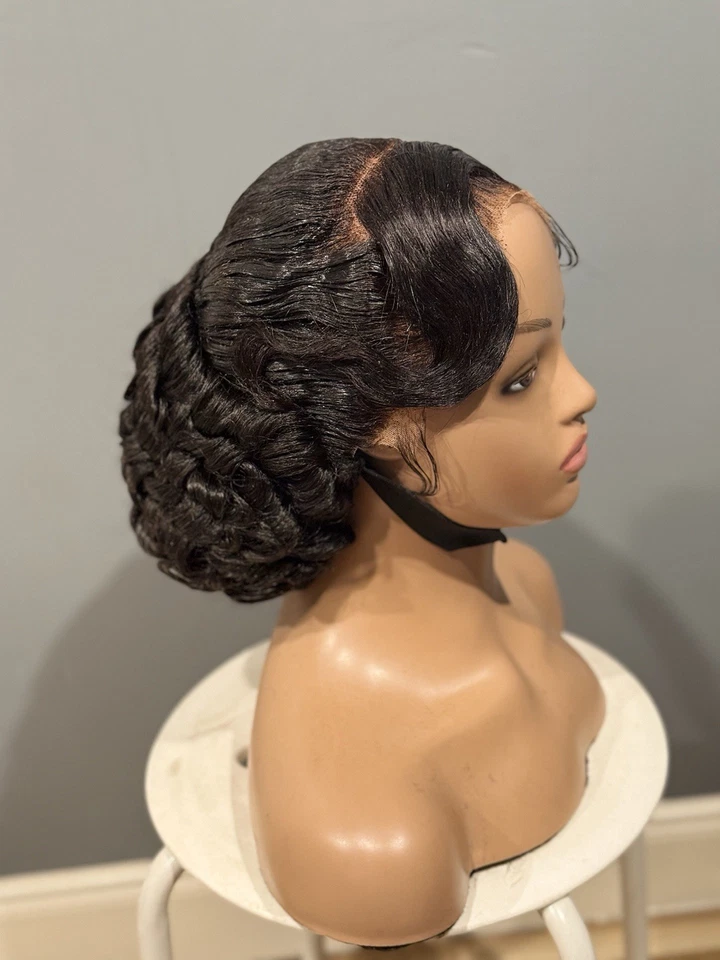 Peluca de moño de novia. Hecho en una peluca de encaje completa. Negro tal y como en la foto Foto 4 de 4