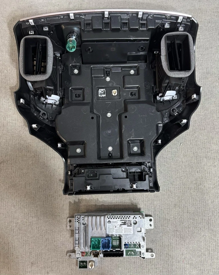 RAM 12 Inch Screen 2019-2025 RAM 1500 2500 3500 with Unconnect 5 Module - Image 2 of 4