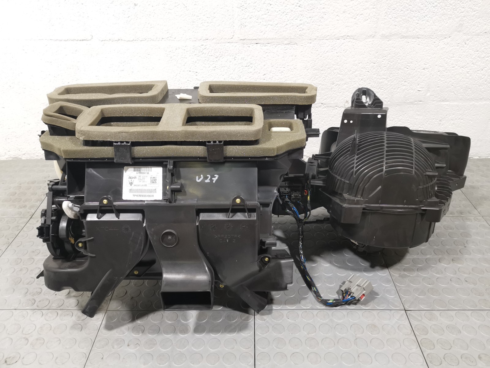 Maserati Ghibli 2016 RWD Auto 3.0 L HVAC A/C Climate Blower Motor Box 670009118
