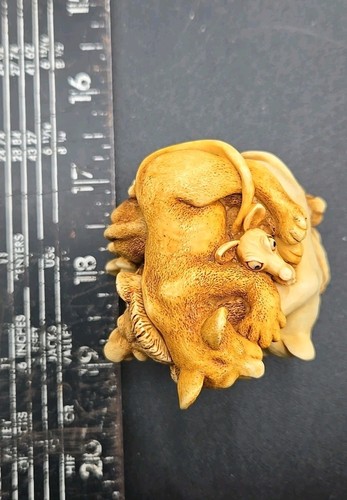 Harmony Kingdom Lions Pride Pile Faux Paw Treasure Jest Trinket Box Figurine - Picture 12 of 12