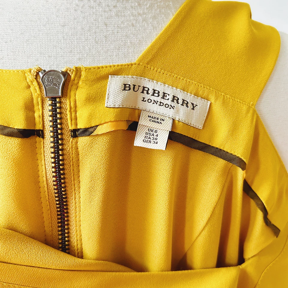 Vestido recto Burberry London seda cuello en V, color amarillo, verano informal midi largo Foto 3 de 4