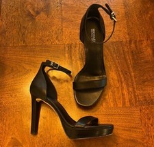 Michael Kors Platform Sandal Ankle Strap Black 7 Perfect Condition