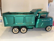 Structo Manufacturing Co. 1960s Pressed Steel Hydraulic Tandem ￼Dump Truck