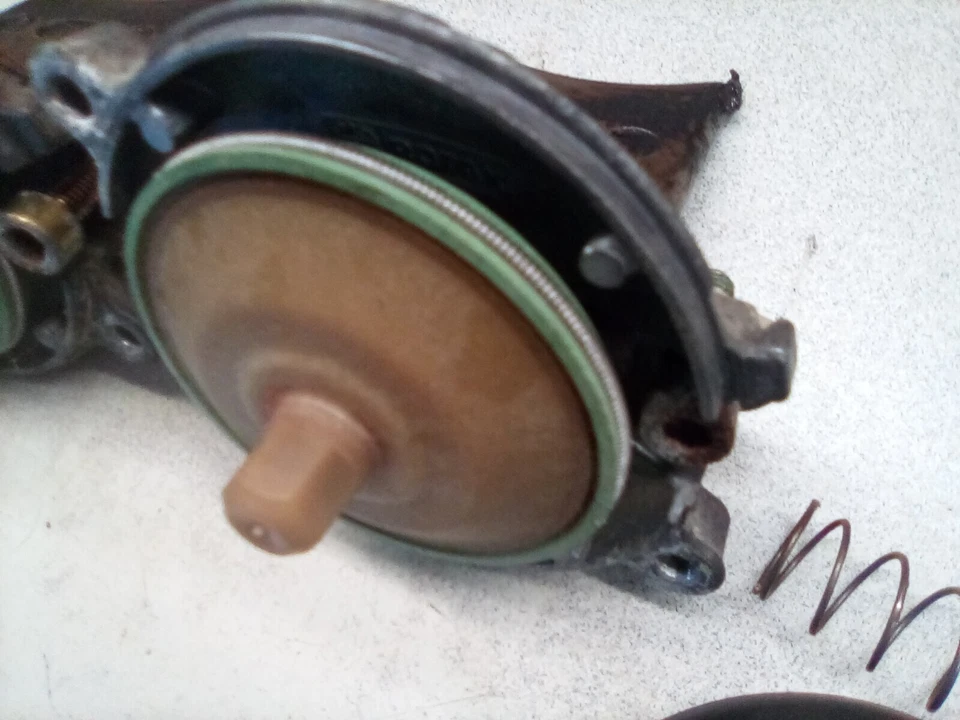 Ski-Doo Legend 500 ss GT RAVE 2004 válvulas de potencia de escape variables cuchillas de carcasa  Foto 3 de 4