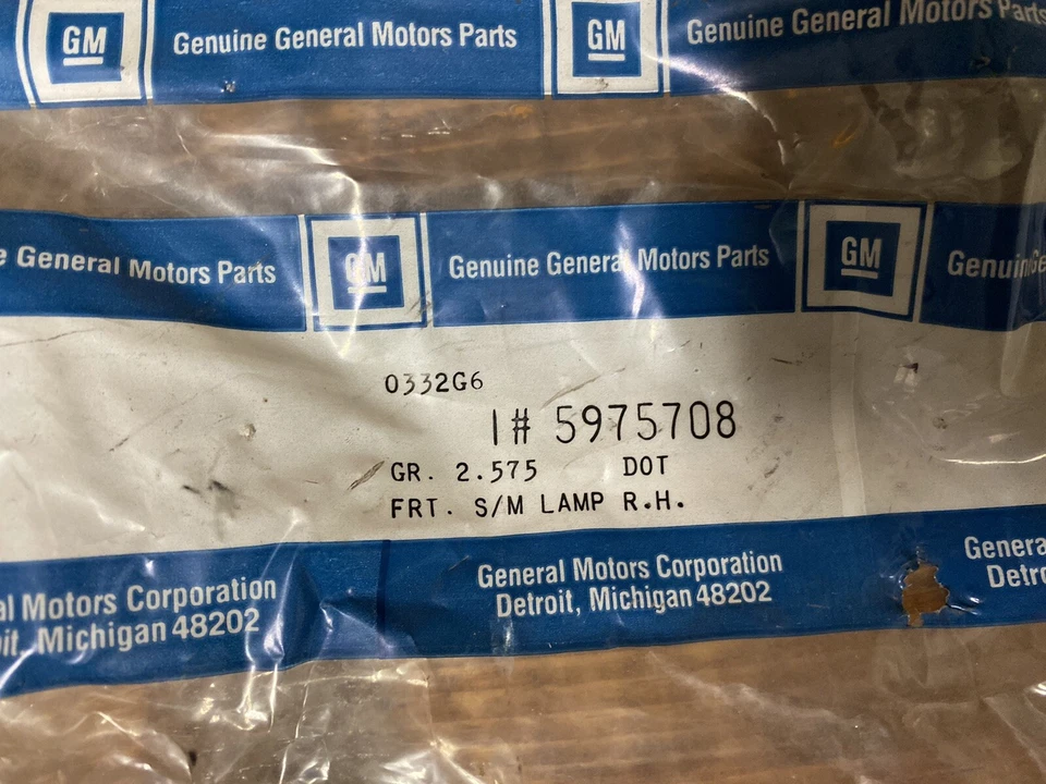 Lámpara lateral derecha vintage GM Oldsmobile 98 NUEVO STOCK ANTIGUO 1991-1998 Foto 3 de 4