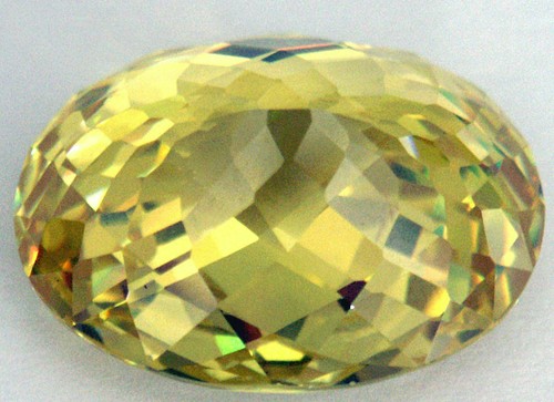 Top 28x22 mm 98,2 cts fantastica scacchiera ovale giallo verdastra russa CZ AAAA - Foto 3 di 3