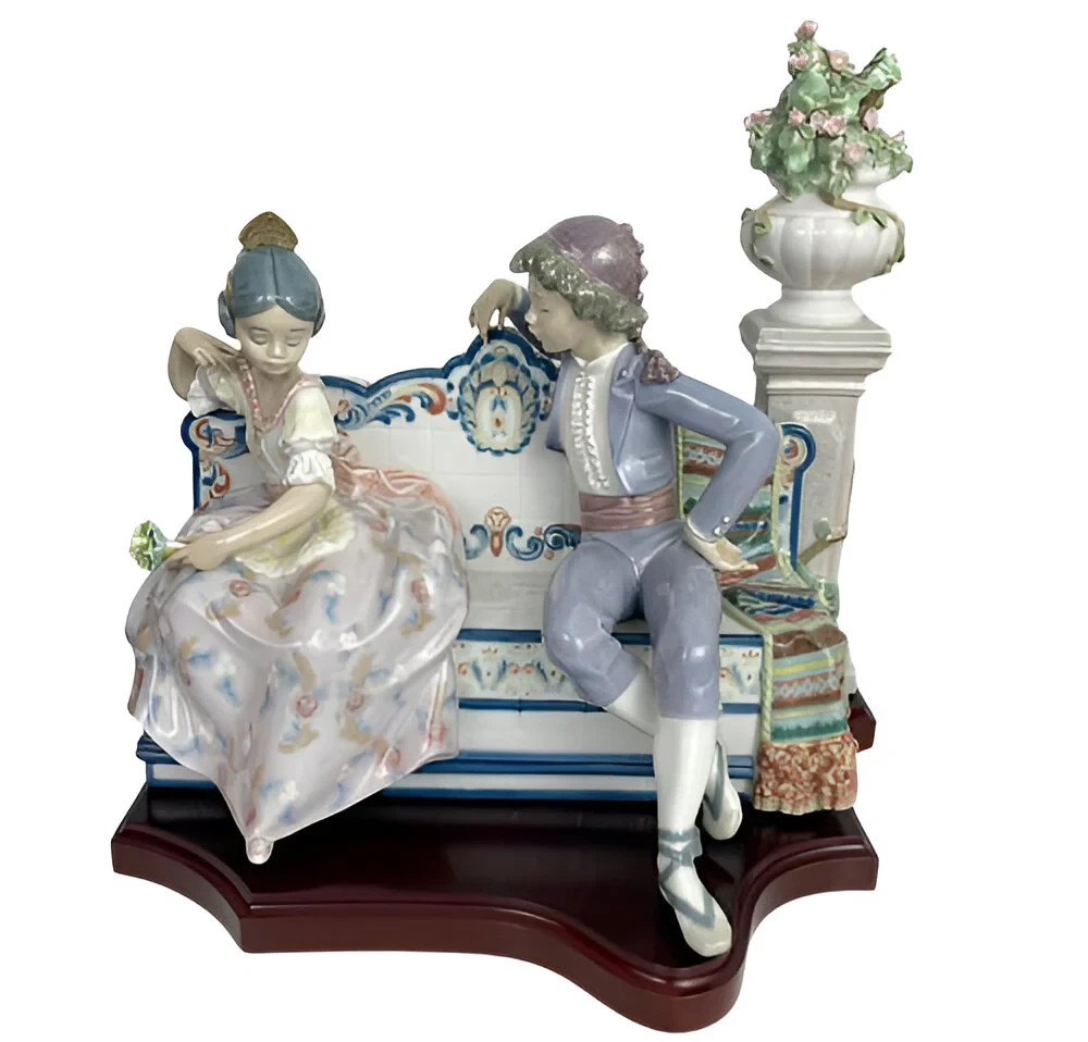 Lladro Retired 01001518 Valencian Garden Figurine