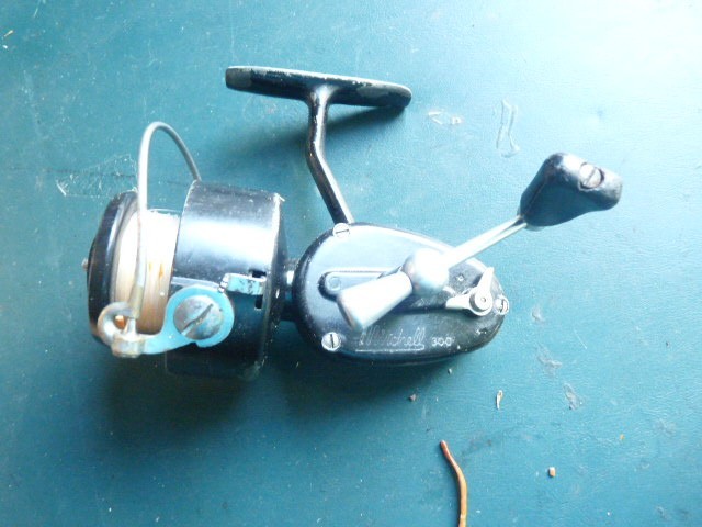 Vintage Mitchell Garcia 300 Spinning Reel Made in France ~1968 Smooth Working