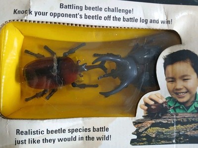 National Geographic  Rumble Bugs  Battle Beatles & Log 2006  DamagedBoxVERY RARE