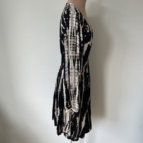 Young Fabulous & Broke YFB Tie Dye Schwarz Beige Langarm V-Ausschnitt Minikleid L - Bild 12 von 12