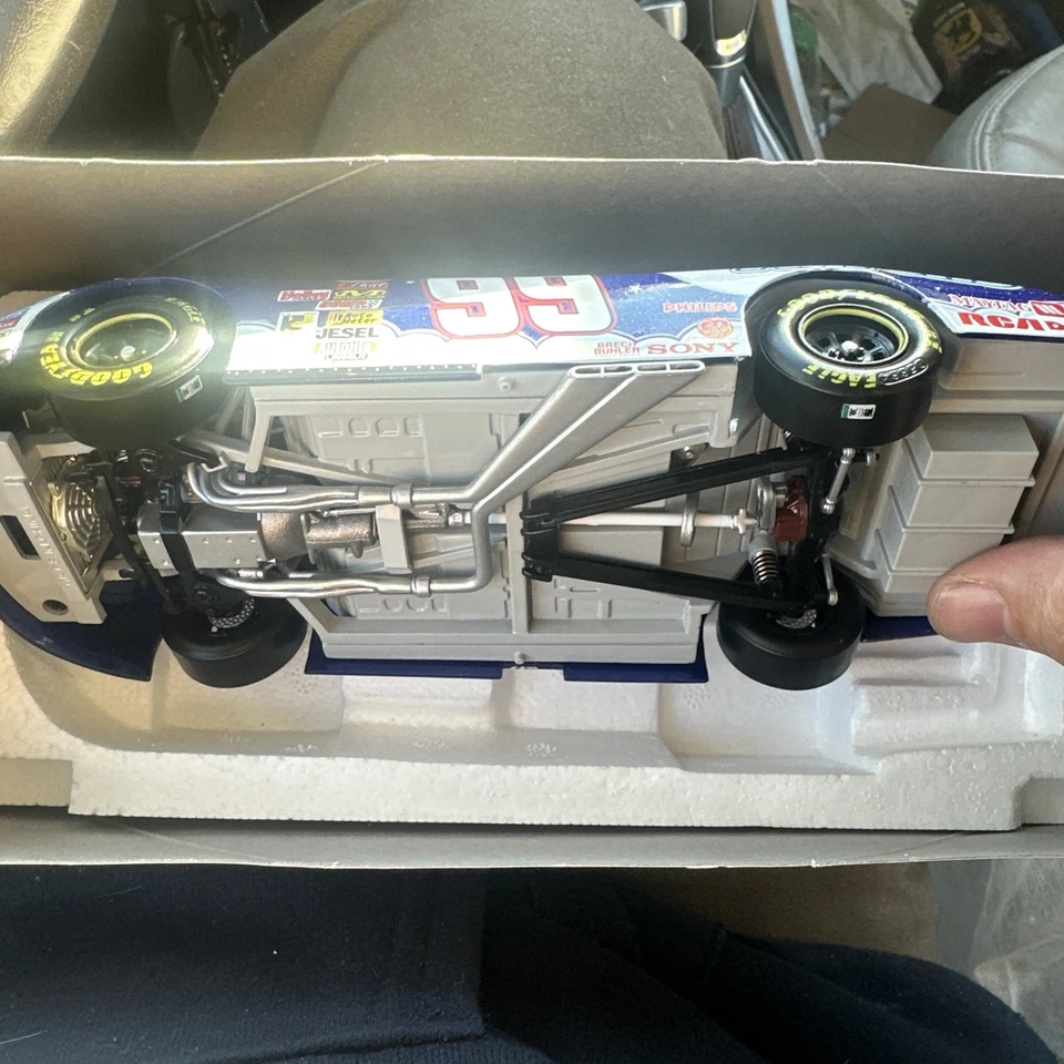 Firmado Michael Waltrip 99 2004 Monte Carlo Aarons Dream Machine Mac 1 de 288 Foto 3 de 4