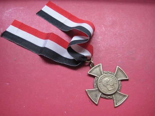 unknown German CROSS from WWI era? with ribbon.