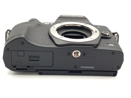OLYMPUS OM-D E-M10 MarkIV 20.3MP Body BLACK -Mint- `3135 - Picture 3 of 3